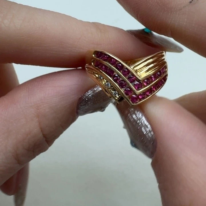 红宝石戒指未镶嵌