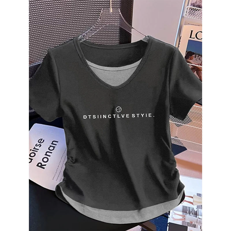 深灰色v领假两件短款短袖t恤女春夏季2025新款正肩修身显瘦上衣潮