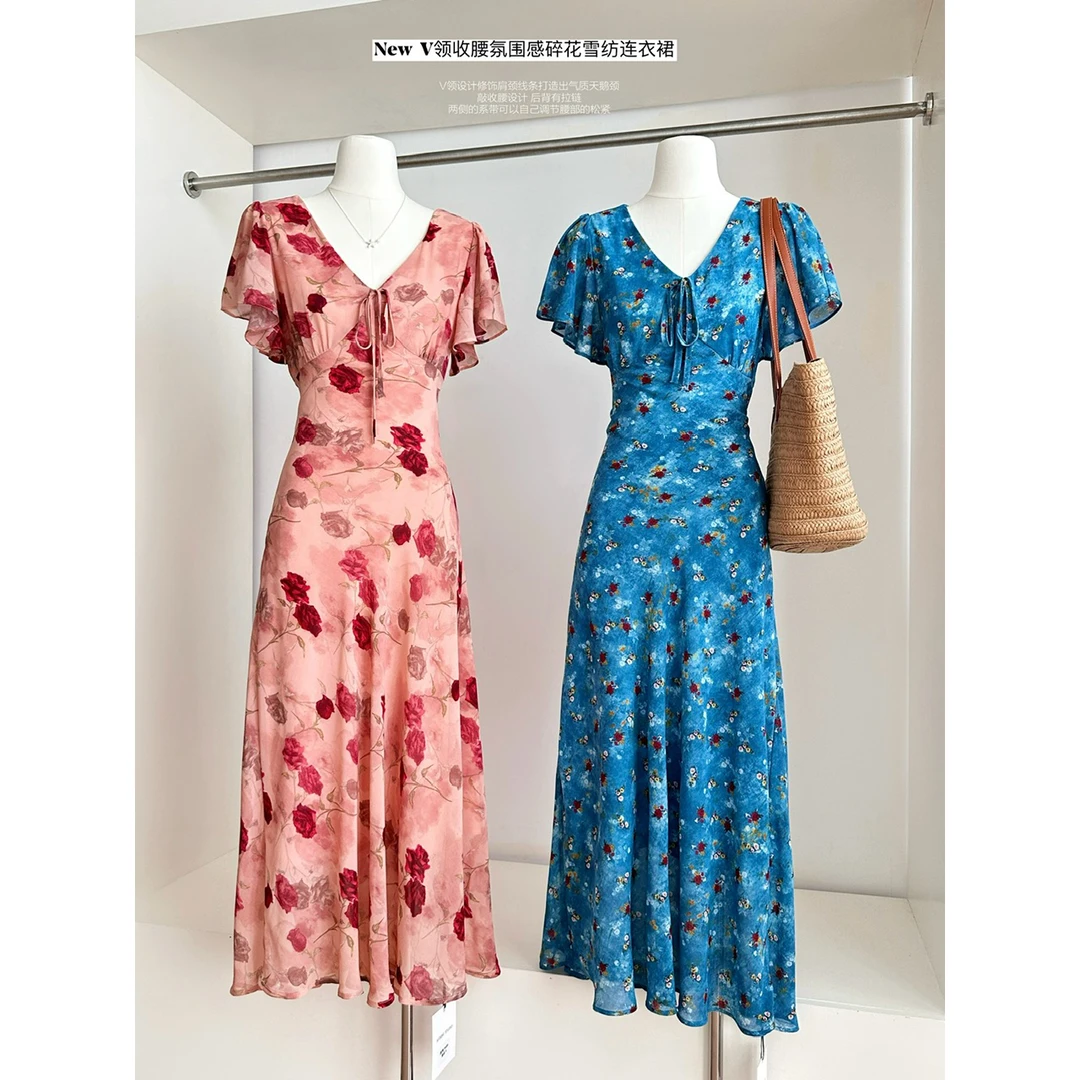 夏季修身v领雪纺碎花连衣裙女轻熟风气质出游度假高级感漂亮裙