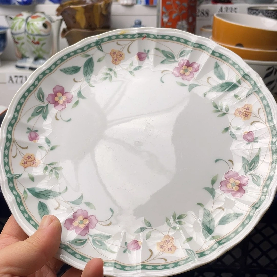 瓷片和****好哈哈哈我真的要把她打趴下哈哈