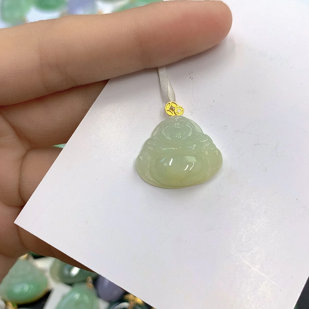 翡翠18K金镶嵌颈饰翡翠