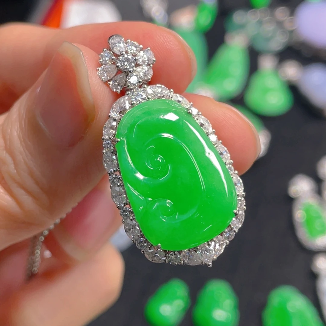 翡翠18K金镶嵌吊坠(不含链)