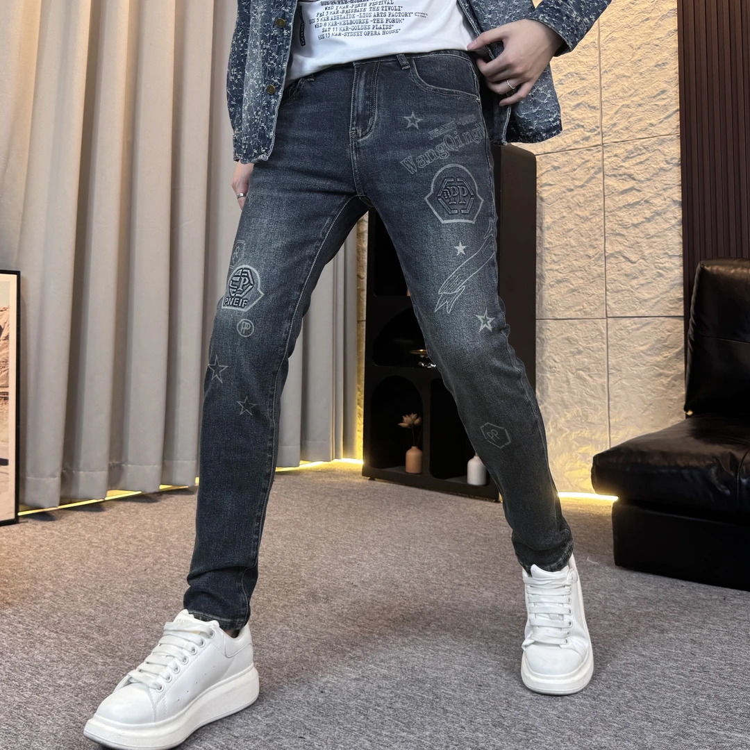 秋冬季个性牛仔裤潮牌蓝灰修身小脚水洗休闲潮流弹力百搭男牛仔裤