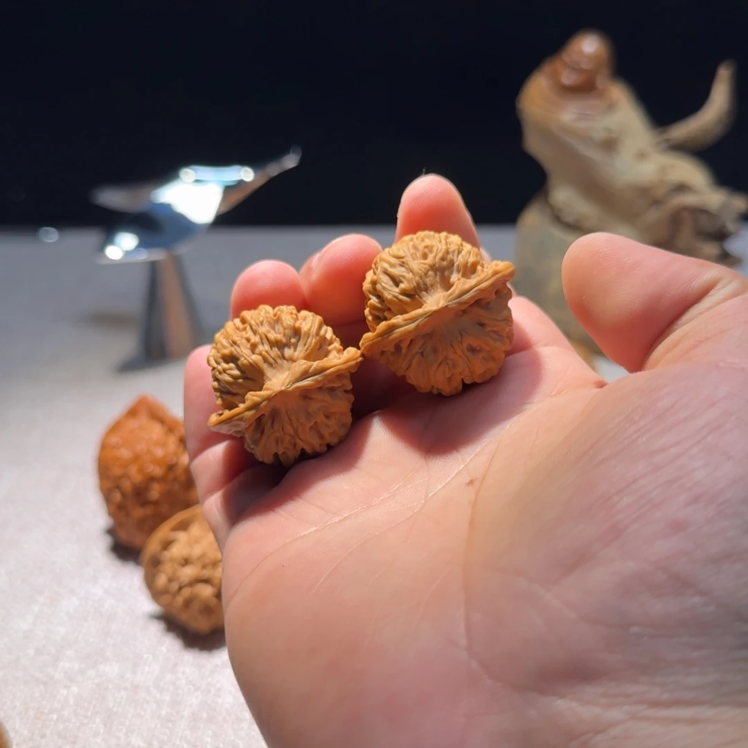 大***.文玩核桃把件全品33天地