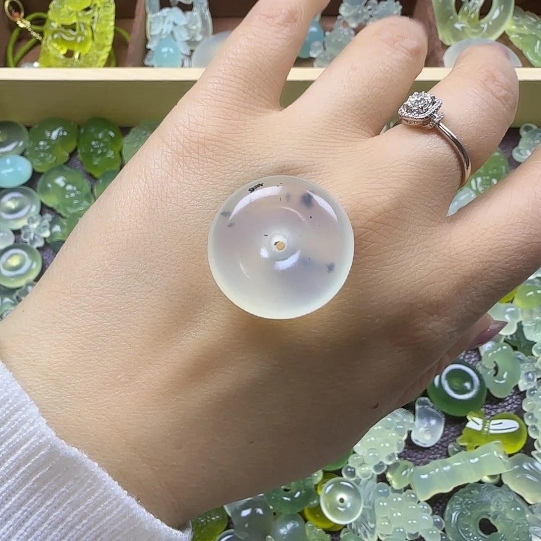 蛇纹石玉未镶嵌岫玉吊坠