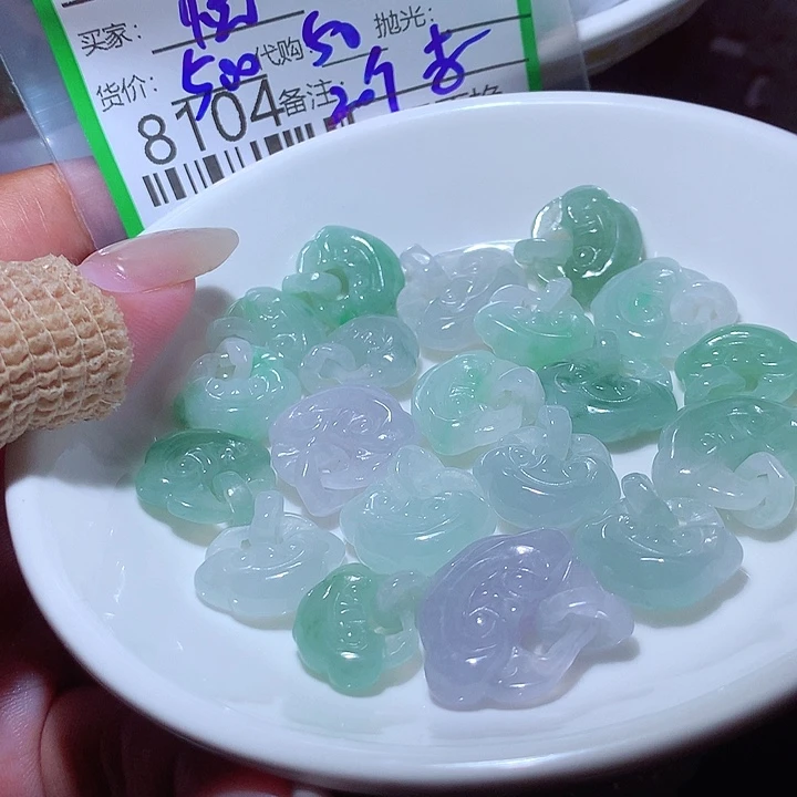 悦***绳翡翠未镶嵌颈饰这