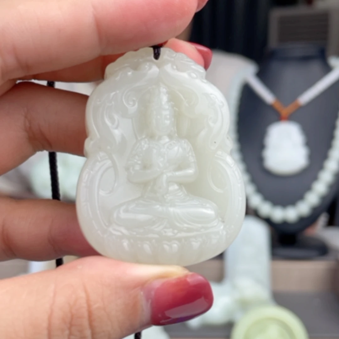 【闪购商品】颈饰未镶嵌和田玉