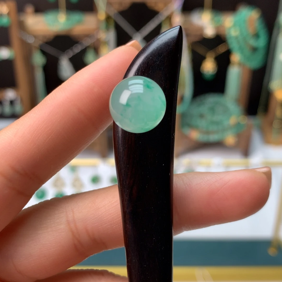 石英质玉（非洲翠）未镶嵌冰飘花发簪