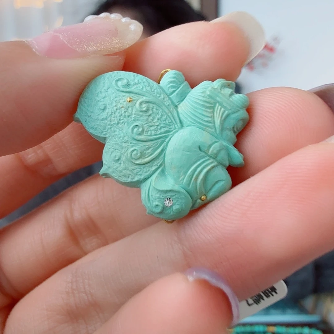 绿松石未镶嵌珠宝奇石