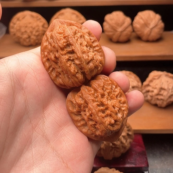 吊坠文玩核桃37全品红皮老树赤龙鸡心