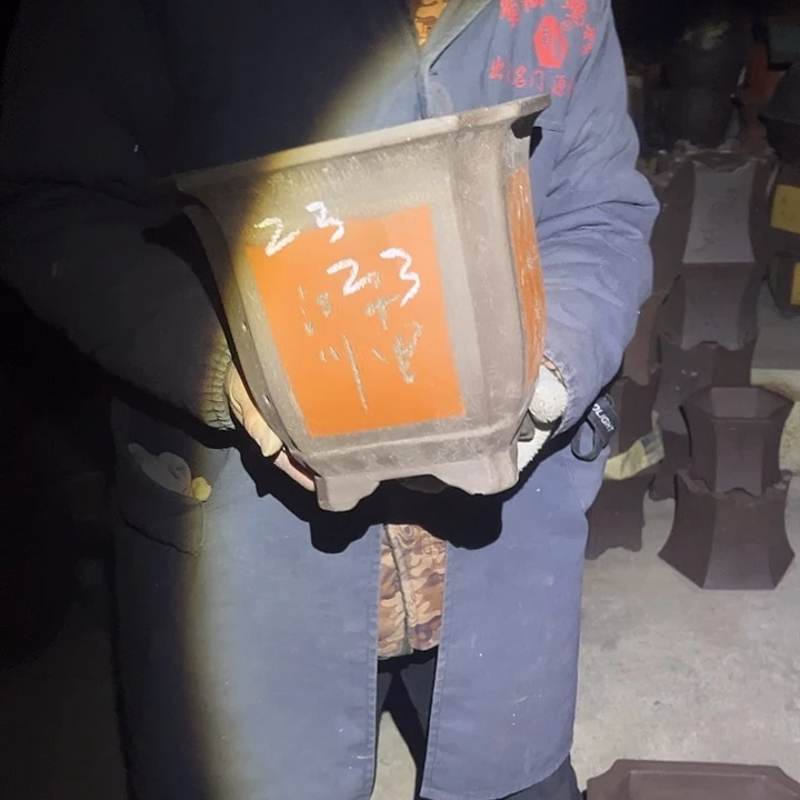 紫砂花盆紫砂花盆和小