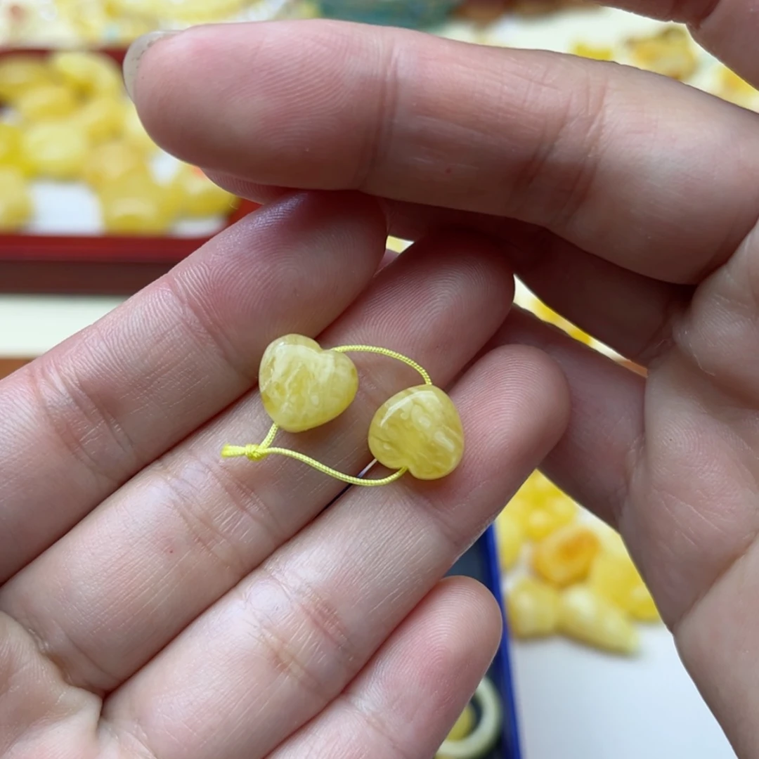 【闪购商品】蜜蜡裸石未镶嵌配饰