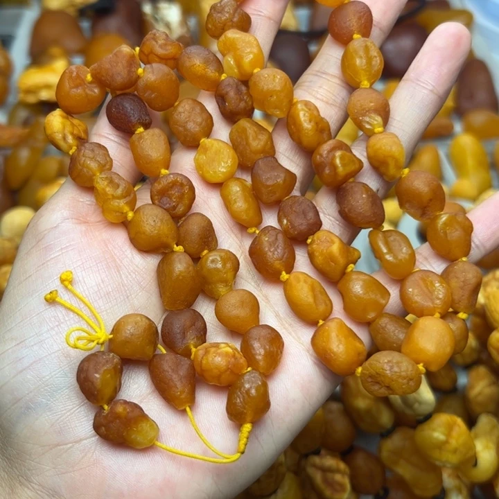 琥珀未镶嵌裸石天然蜜蜡