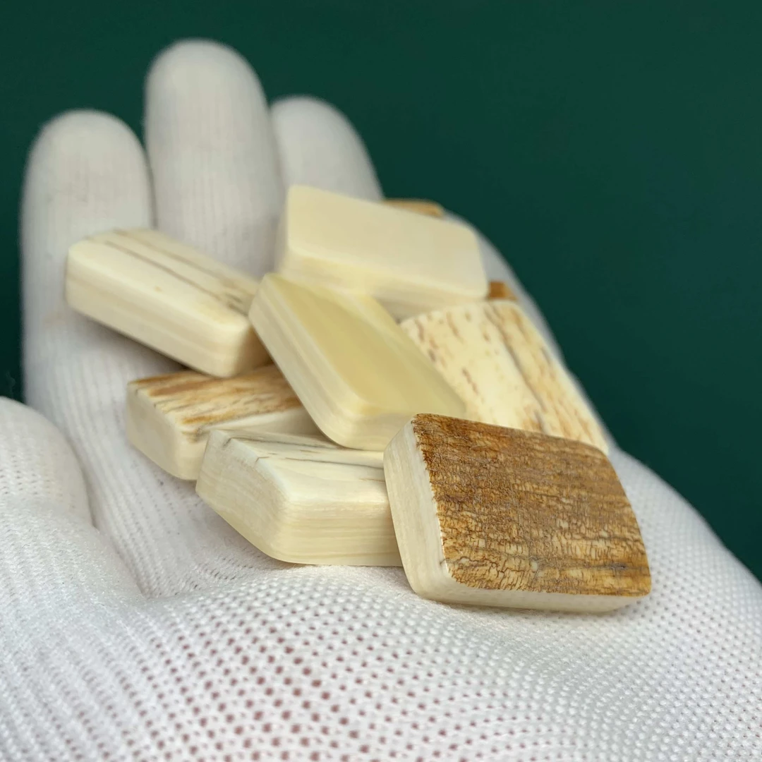 猛犸象牙随型小牌子随机发一块A10