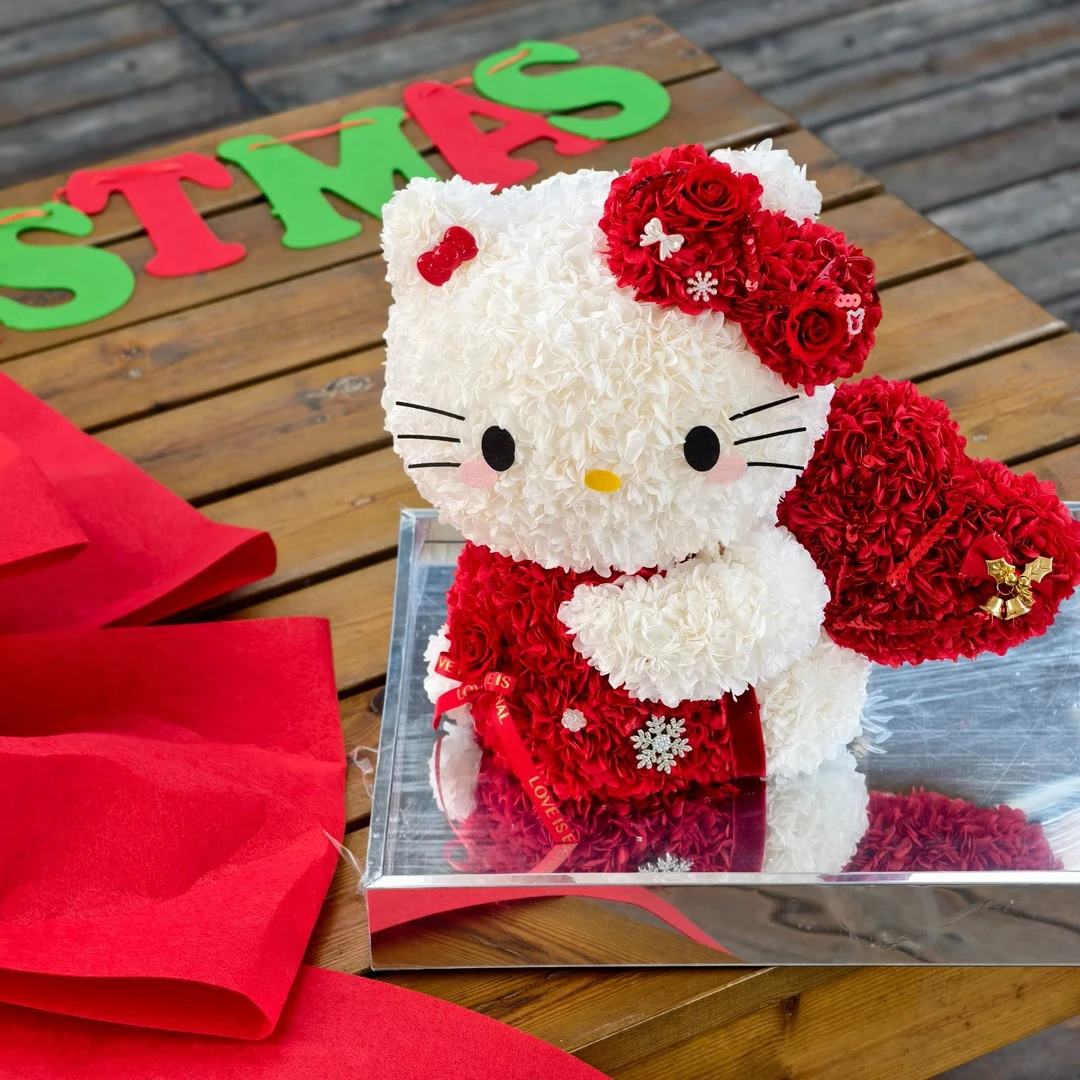 《L B D R》圣诞节捧心心hellokitty永生花可爱猫Kitty礼盒摆件