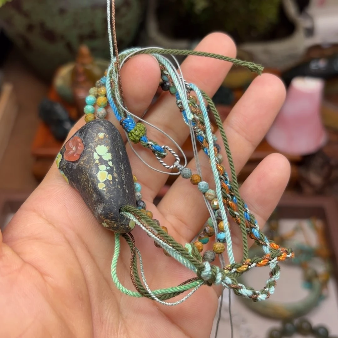 和田玉未镶嵌颈饰大***糖