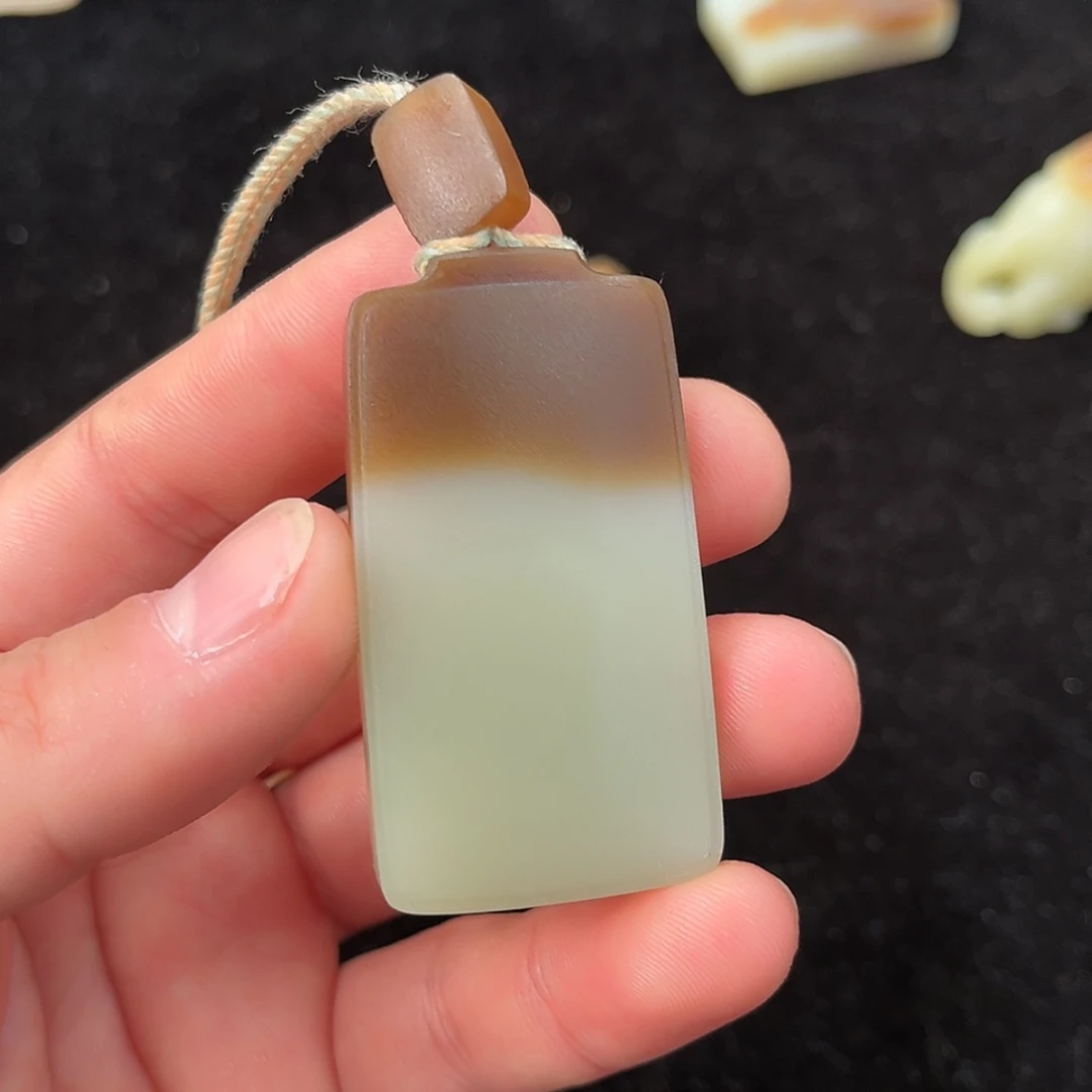 【闪购商品】颈饰未镶嵌和田玉