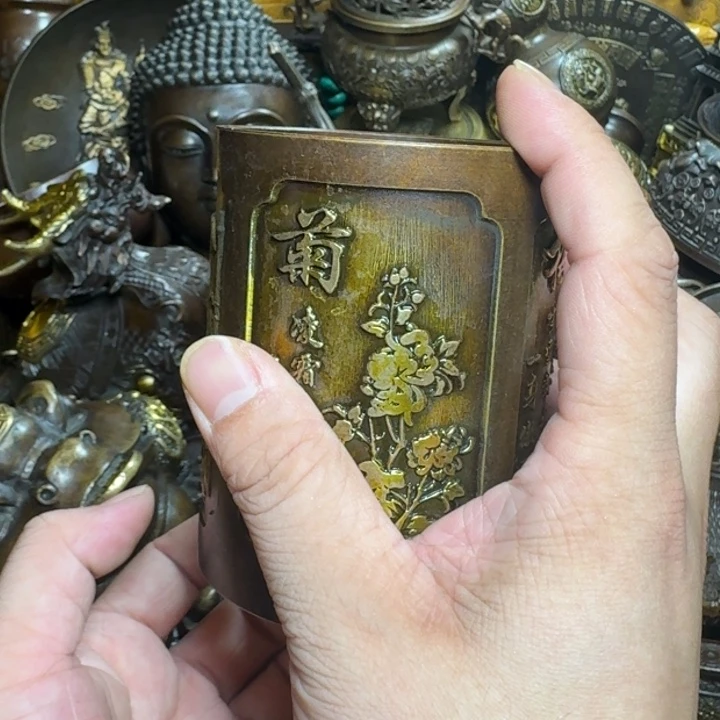 铜器摆件收收藏藏