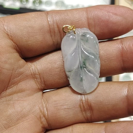 吊坠(不含链)18K金镶嵌翡翠撸玉有约//缅甸天然翡翠冰飘花小叶子