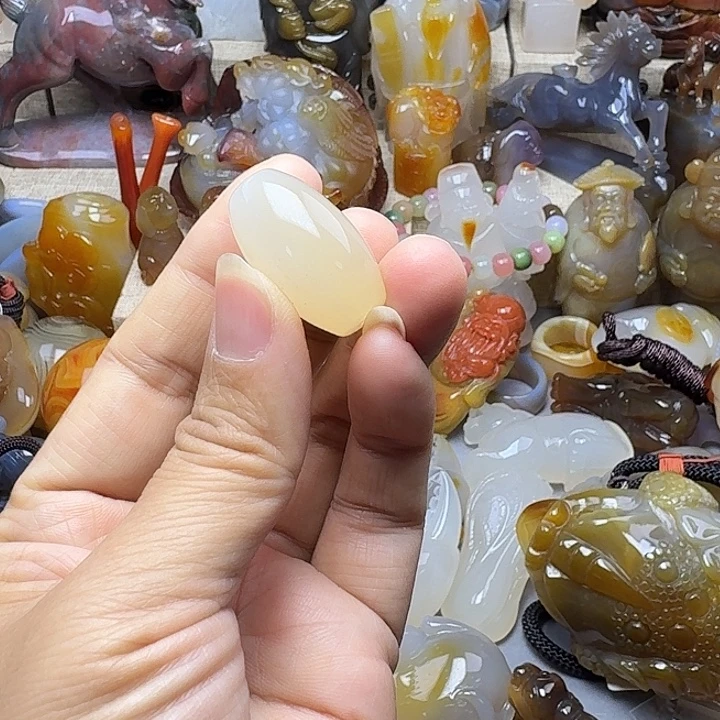 a***匙玛瑙/玉髓未镶嵌饰品