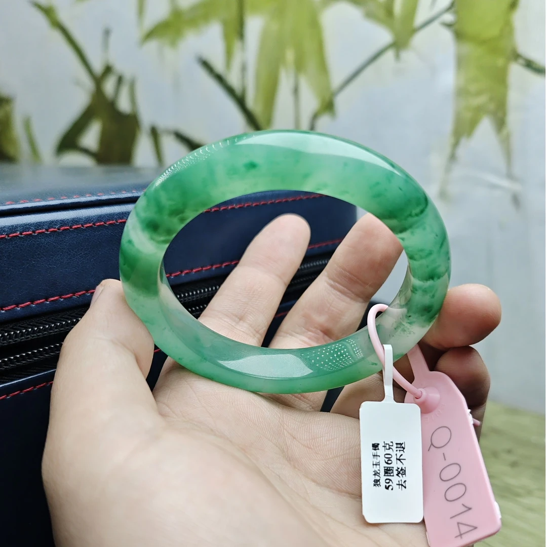 独龙玉阳绿飘花特色冰飘手镯