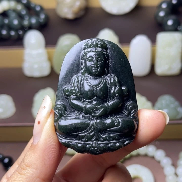 和田玉未镶嵌颈饰