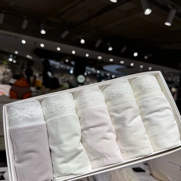 春来花香 早秋中高腰莫代尔亲肤透气舒适女士三角内裤短裤 3条装