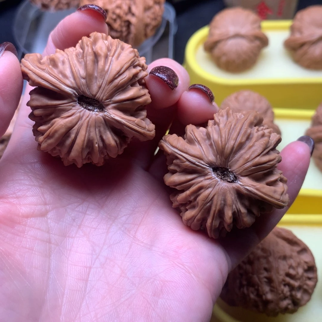 文玩核桃吊坠微***笑43四座楼