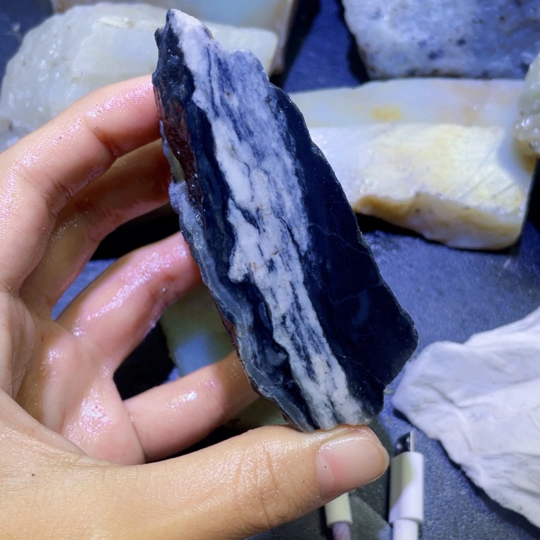 和田玉未镶嵌珠宝半成品