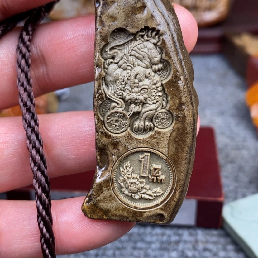 【闪购商品】原石雕刻手把件