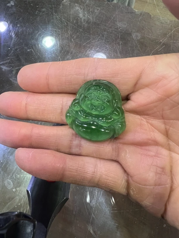 和田玉精美时尚吊坠