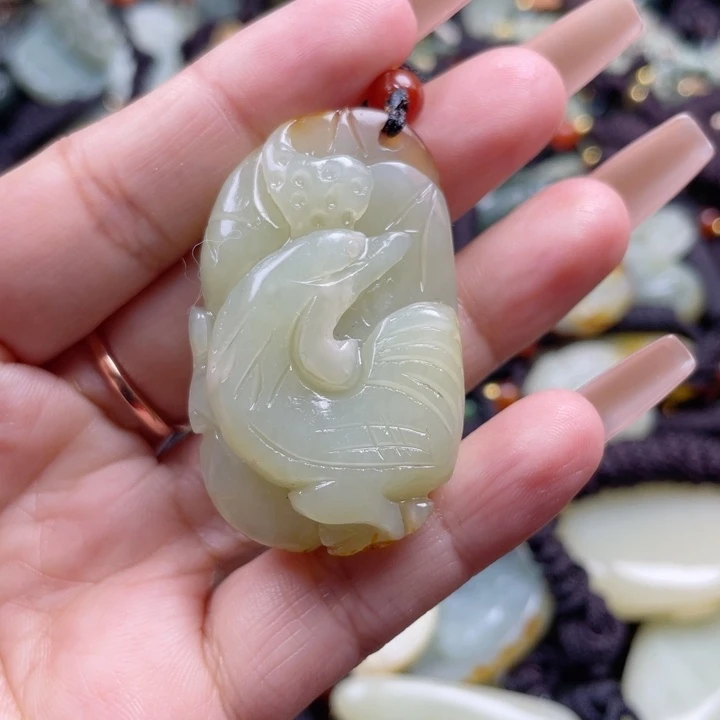 和田玉颈饰未镶嵌