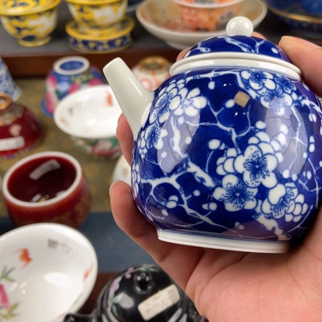 陶瓷艺术家的作品是一