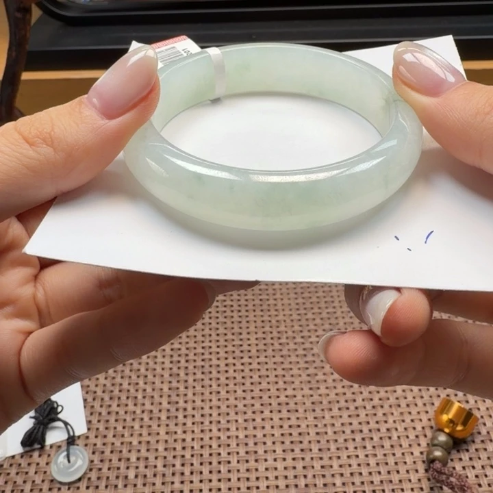 翡翠未镶嵌手镯26号