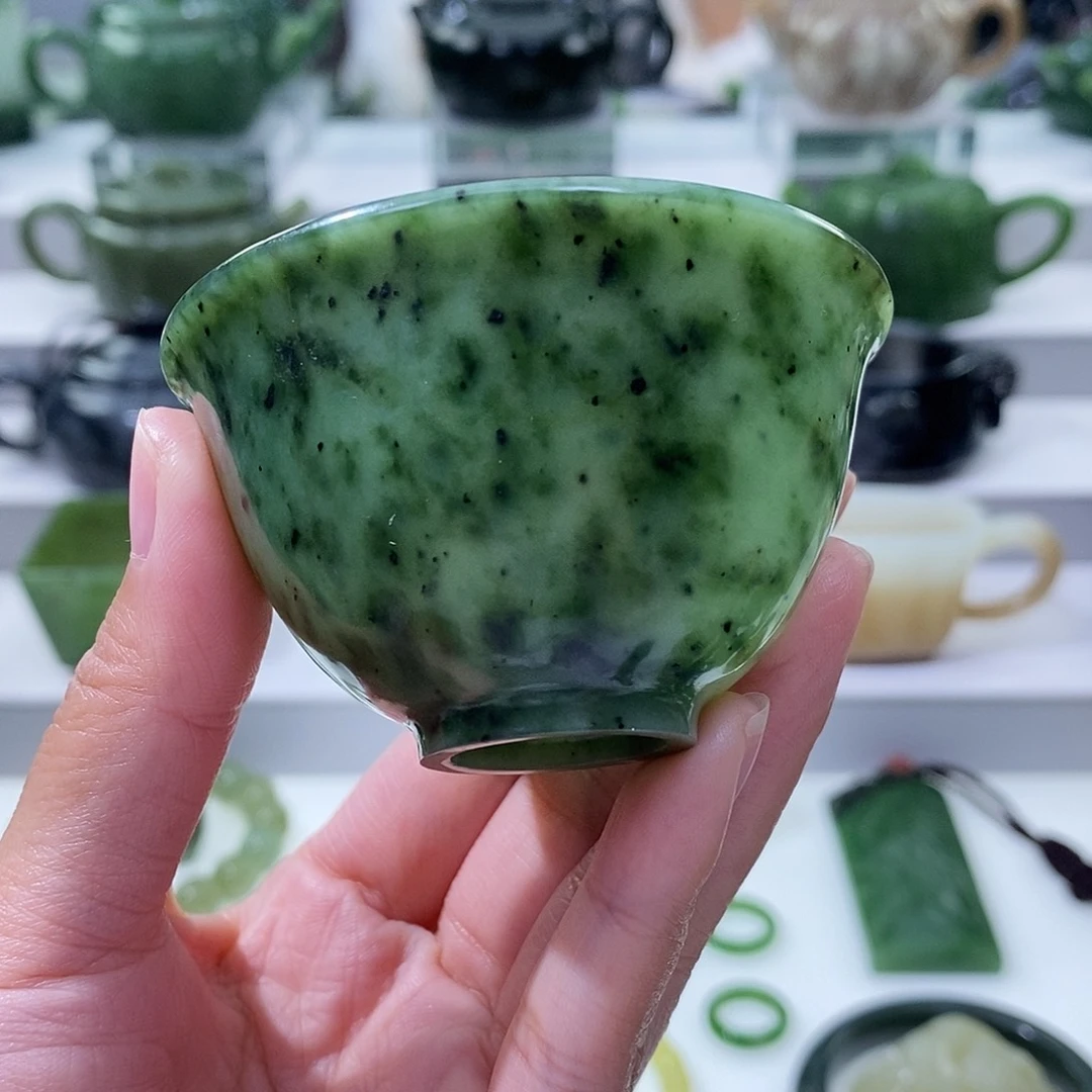 和田玉未镶嵌挂件杯子