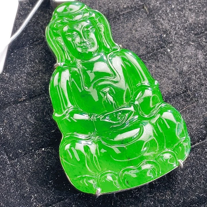 翡翠未镶嵌颈饰08