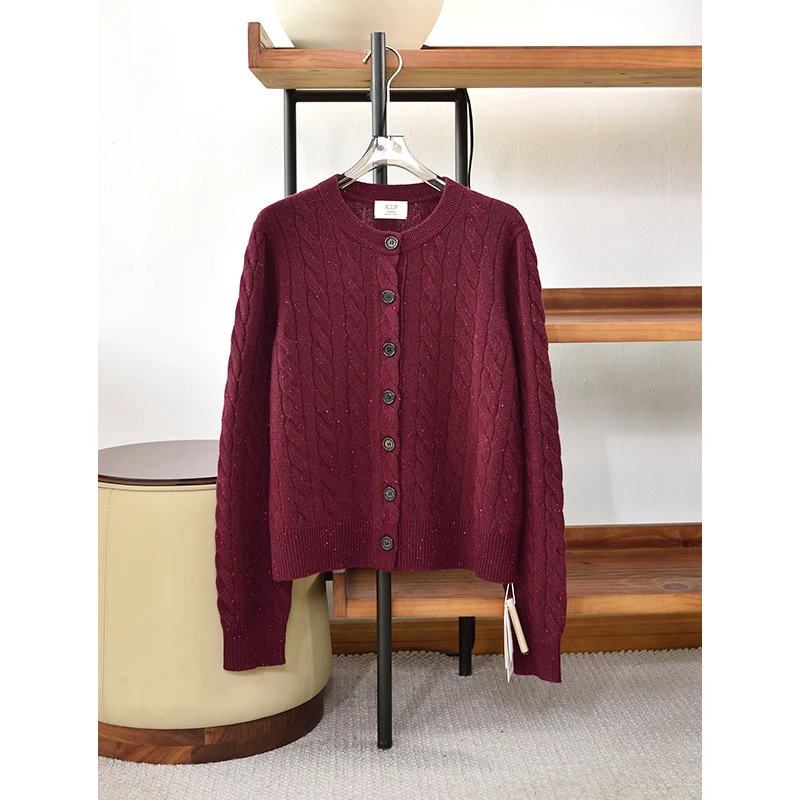 匠心针织 女款绞花点子纱扣子长袖羊绒衫