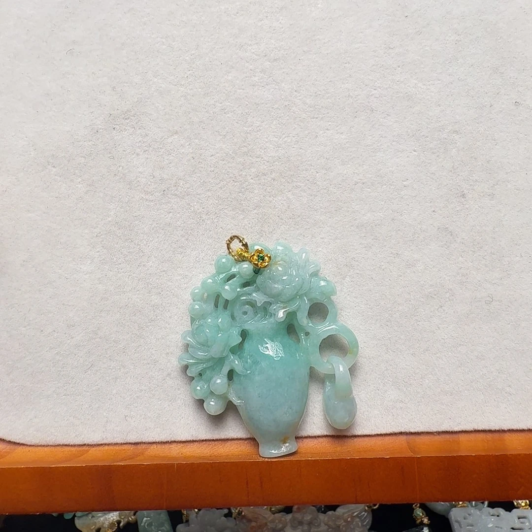 吊坠(赠链)未镶嵌翡翠