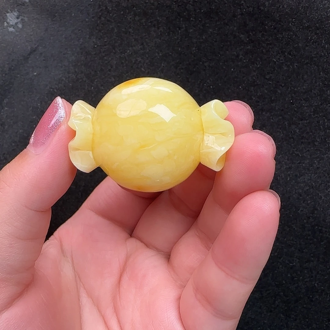 蜜蜡未镶嵌珠宝奇石