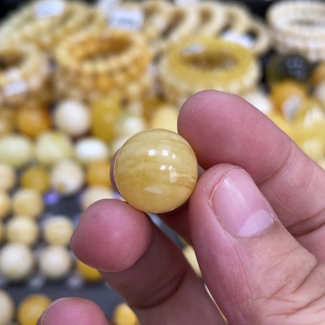 未镶嵌蜜蜡裸石15.2mm微瑕疵