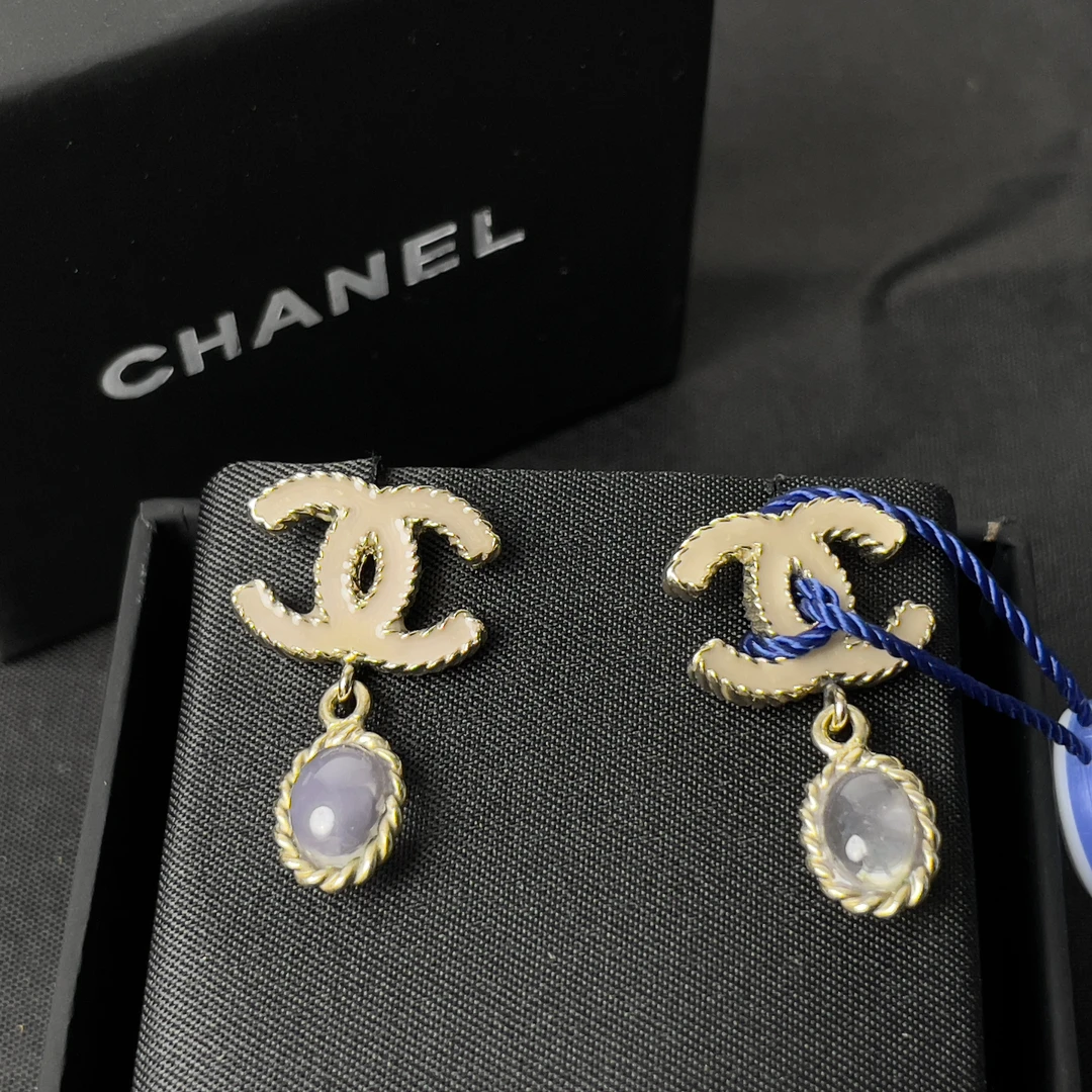99新 Chanel/香奈儿 紫色琉璃双C耳环 /首饰