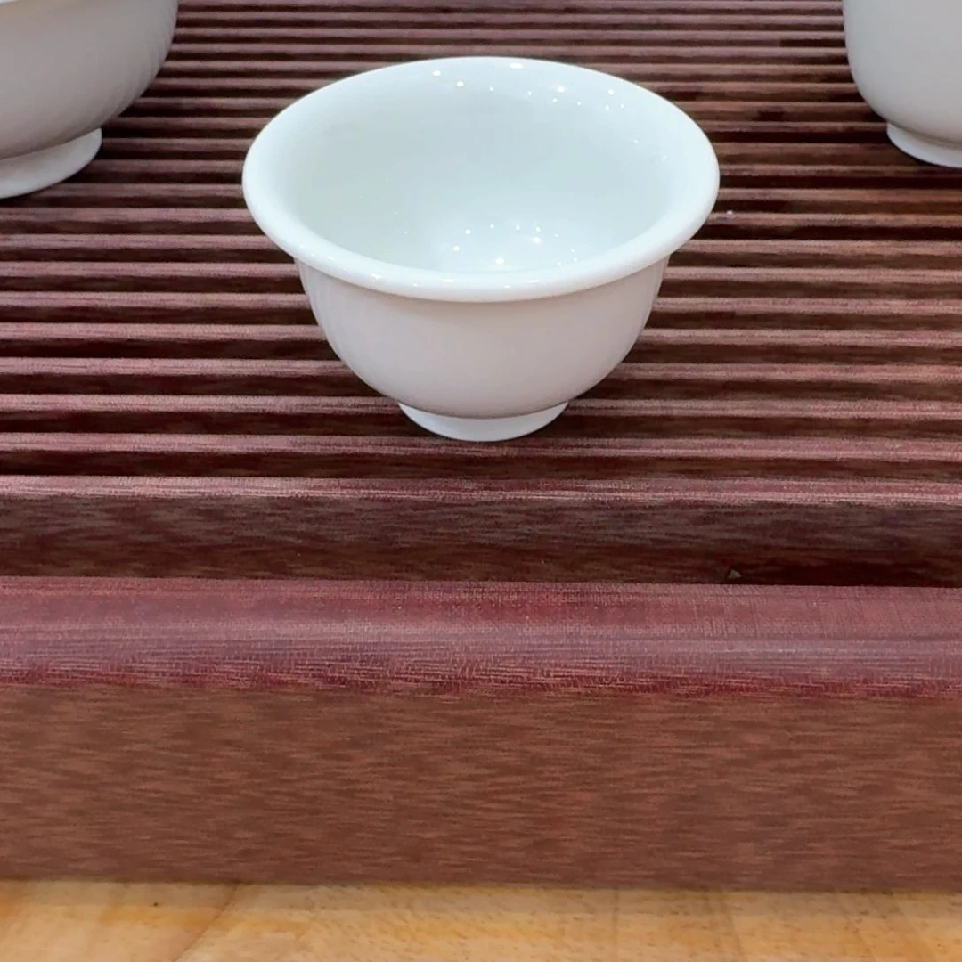 T***y景德镇陶瓷小压手杯