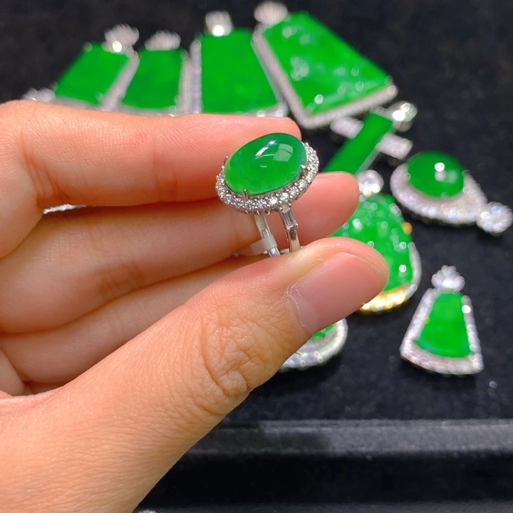 翡翠戒指银S925镶嵌一个