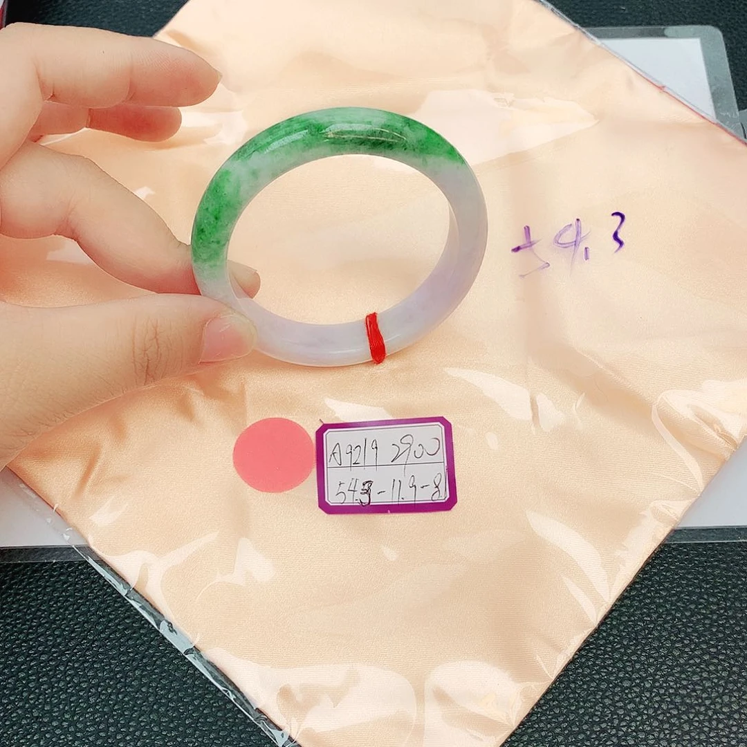 翡翠手镯未镶嵌缅甸翡翠