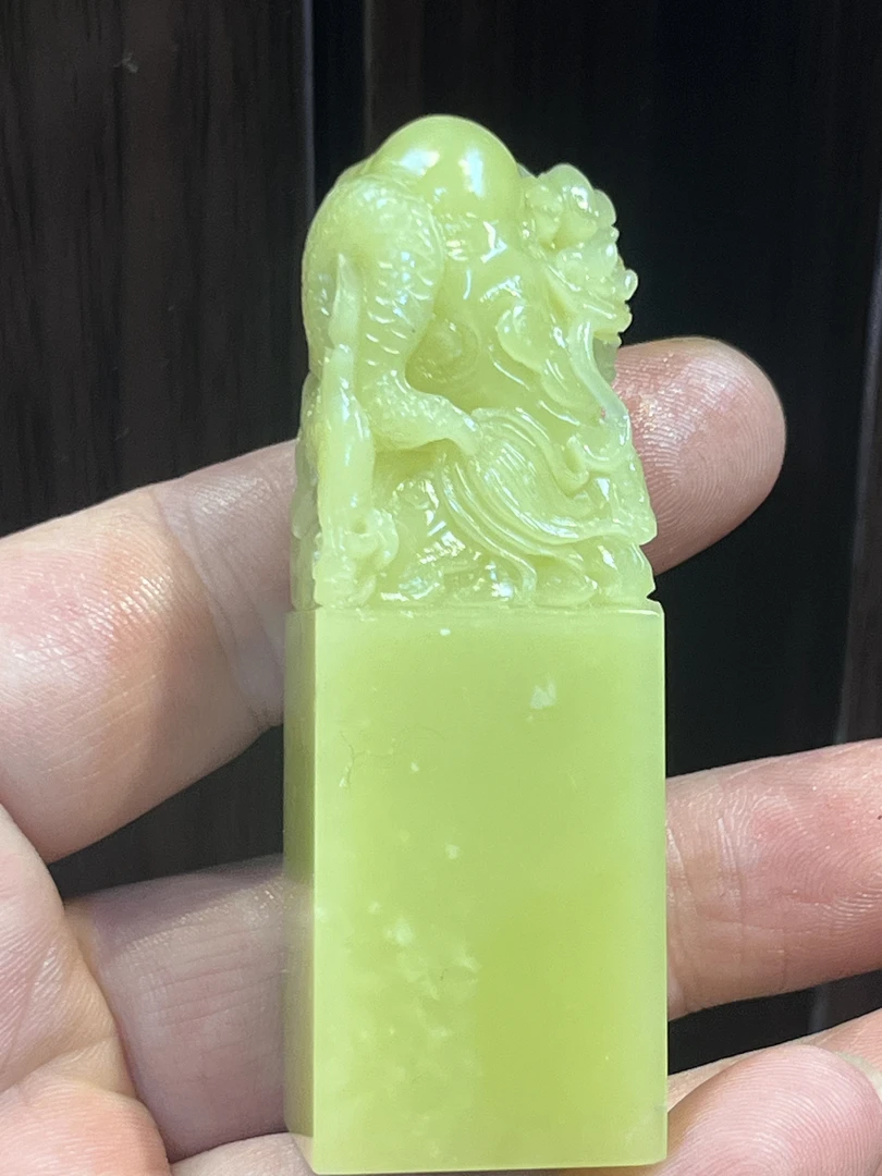 青田封门灯光冻石2.5/2.5/7.5cm
