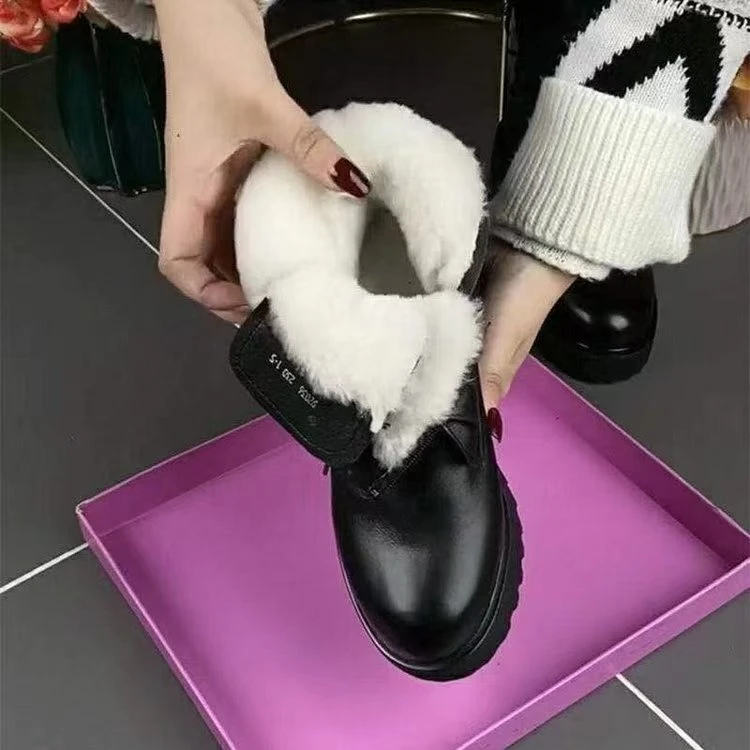 复古中老年女冬季马丁靴冬季加绒加厚女皮靴加厚平底女鞋