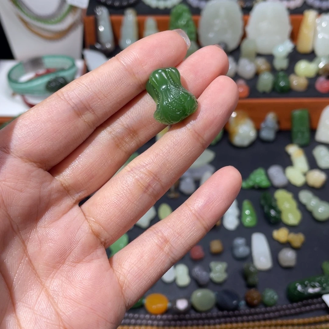 糯****颈饰未镶嵌和田玉