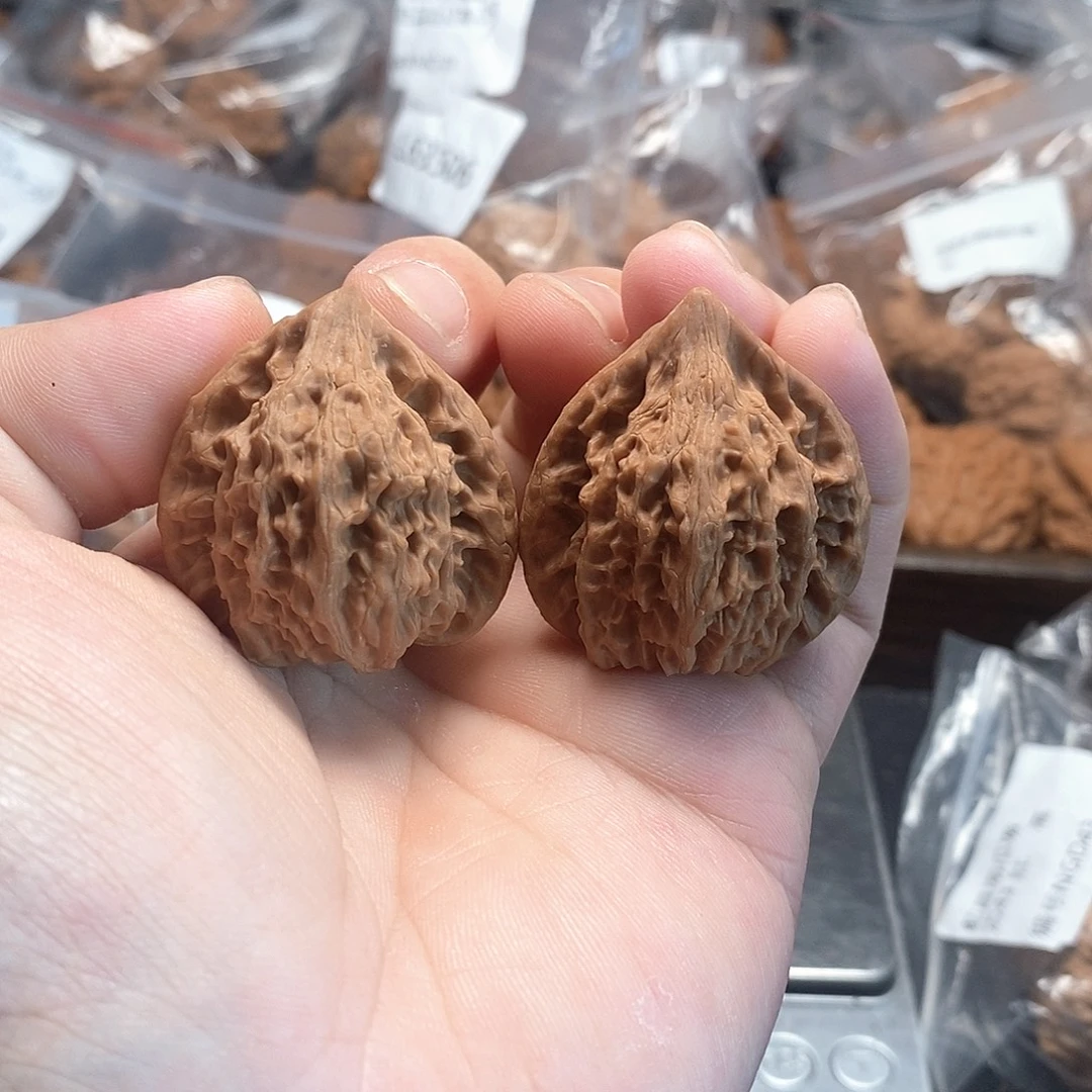 1文玩核桃昊天冠35-298