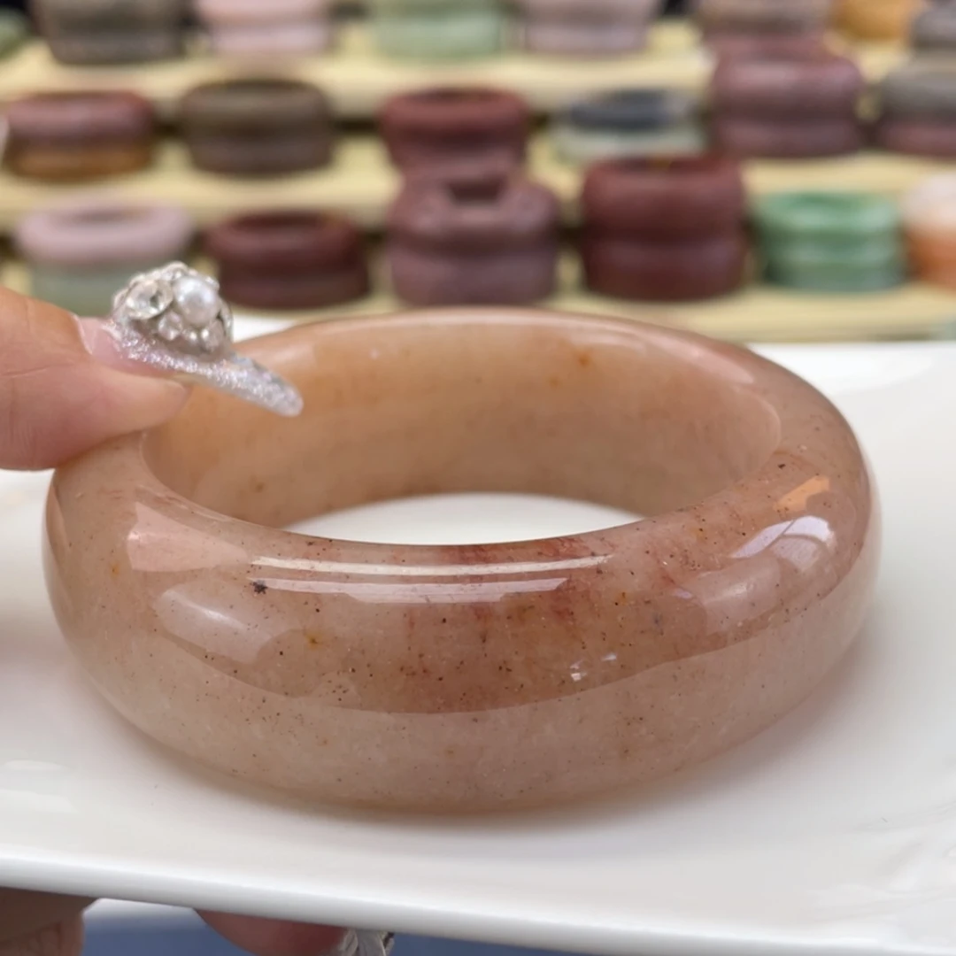 【闪购商品】石英质玉手镯未镶嵌