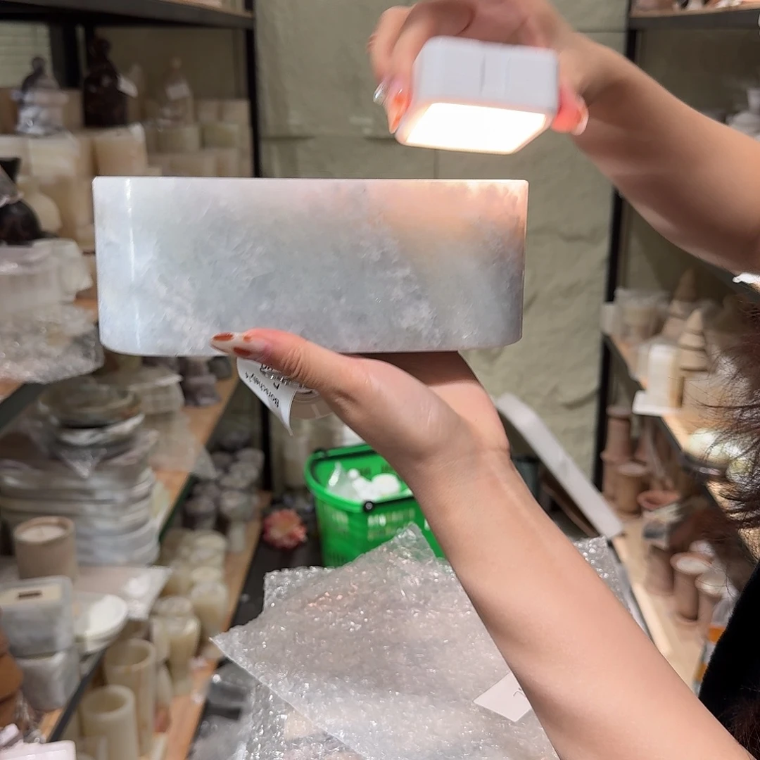 大理石P56。         渗 花。